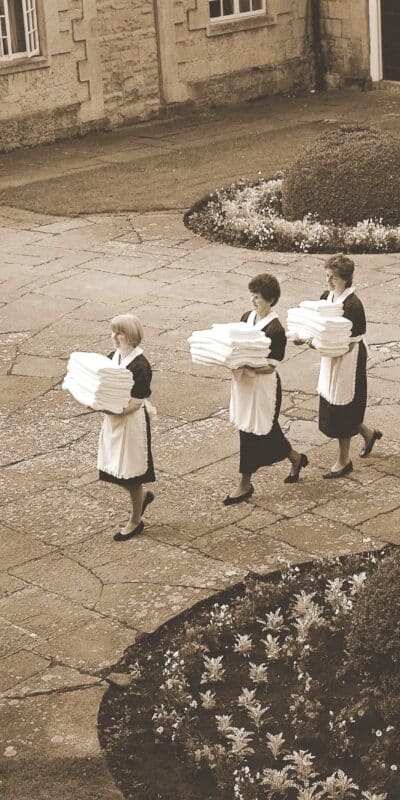 Hse. Kp Ladies-Courtyard-Sepia (2)